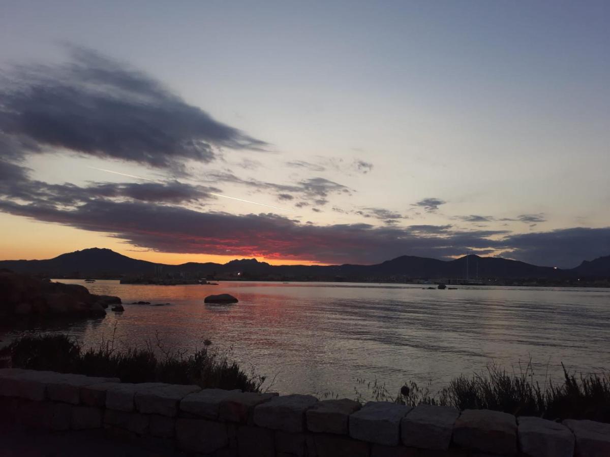 Il Mare Di Olbia Holiday Apartment Bagian luar foto