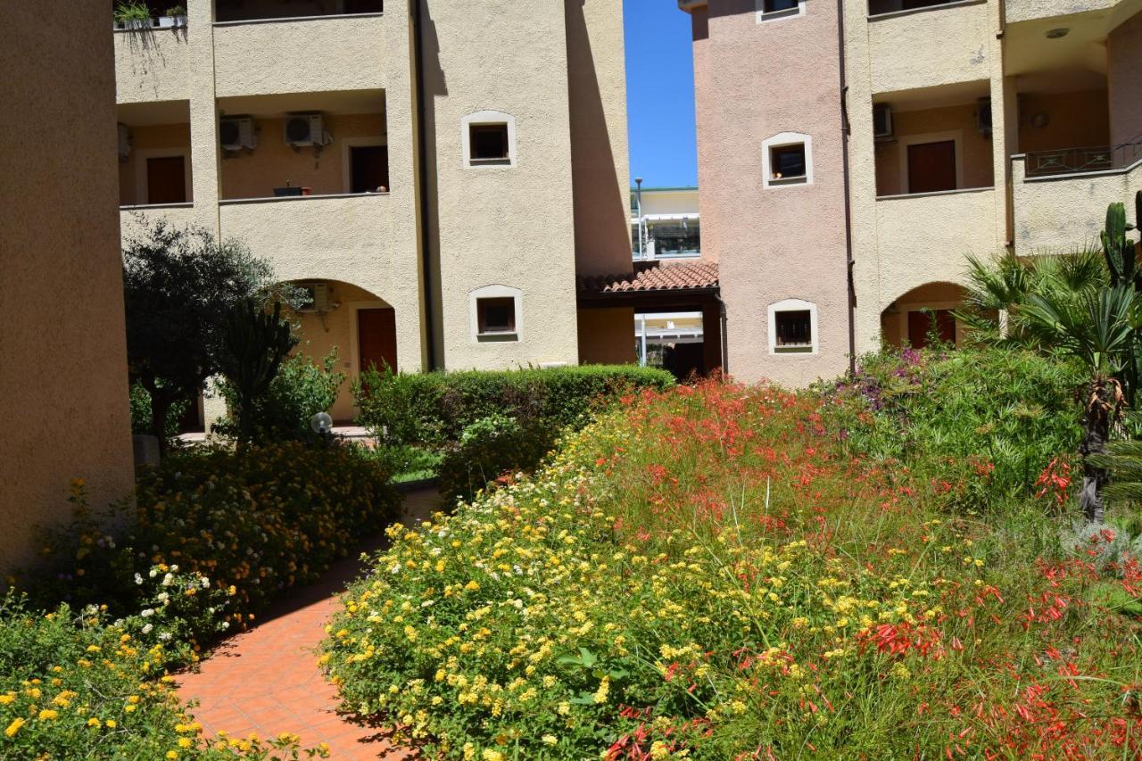 Il Mare Di Olbia Holiday Apartment Bagian luar foto